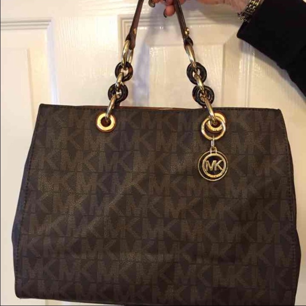Michael Kors Lg Cynthia purse